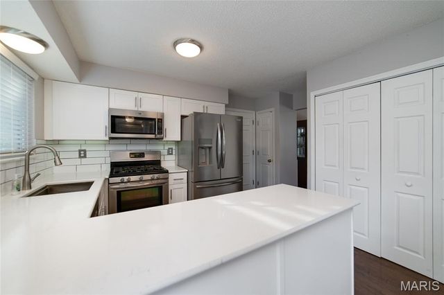 1156 Carrington Drive, St Peters, MO 63376