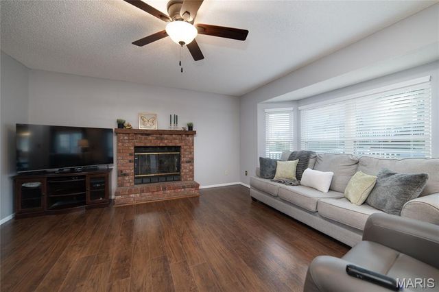 1156 Carrington Drive, St Peters, MO 63376