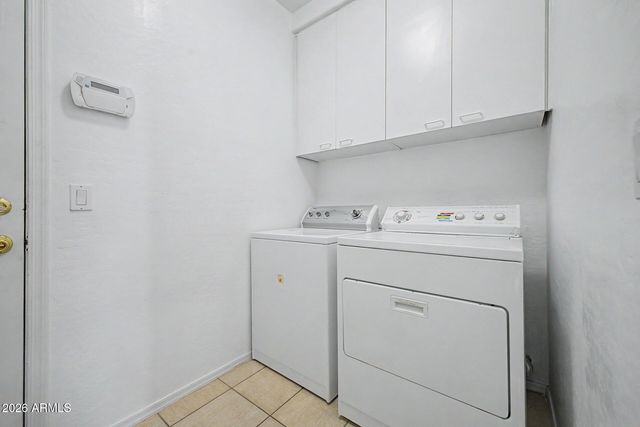 218 E SUNBURST Lane, Tempe, AZ 85284