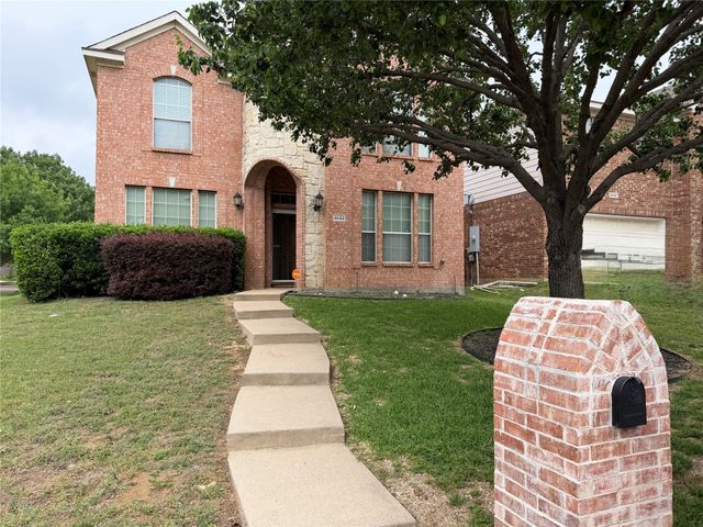 4644 Springway Lane, Fort Worth, TX 76123