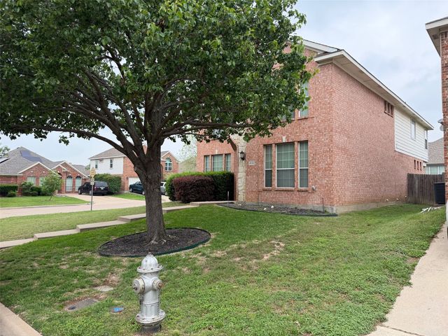 4644 Springway Lane, Fort Worth, TX 76123
