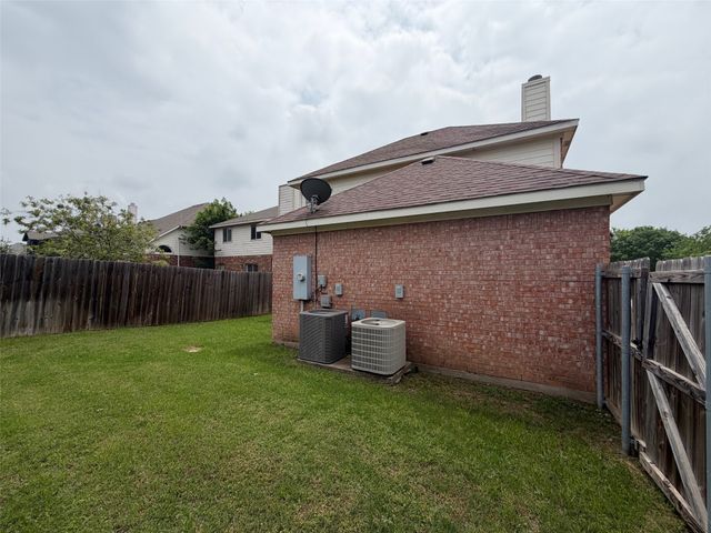 4644 Springway Lane, Fort Worth, TX 76123