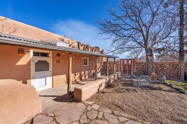 12 La Vega, Galisteo, NM 87540