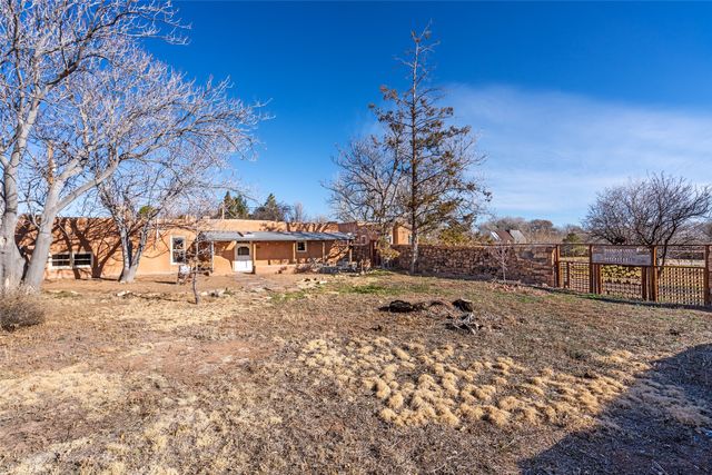 12 La Vega, Galisteo, NM 87540