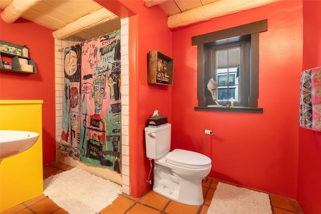 12 La Vega, Galisteo, NM 87540