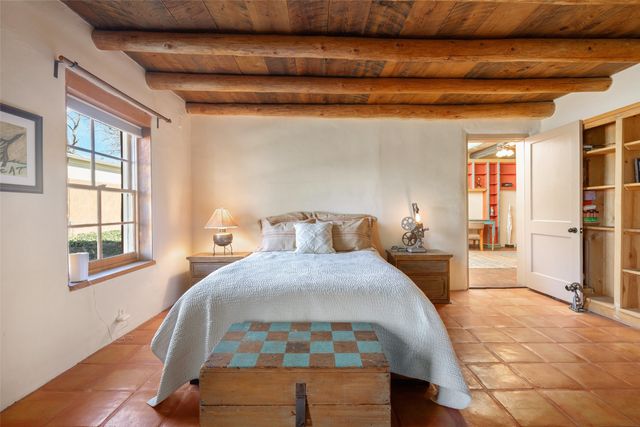 12 La Vega, Galisteo, NM 87540