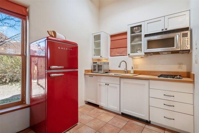 12 La Vega, Galisteo, NM 87540