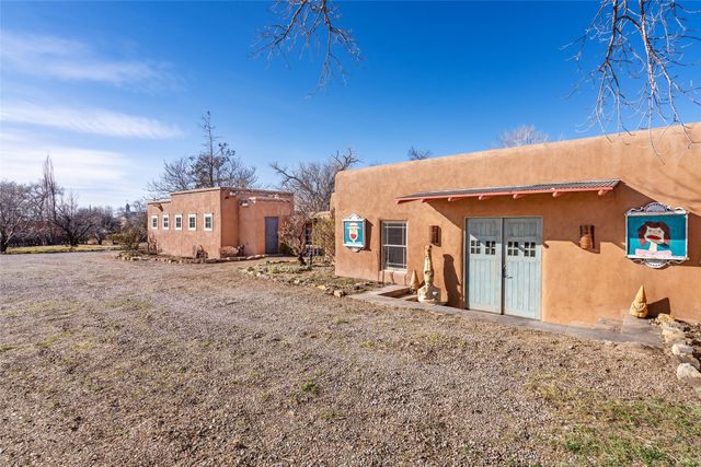 12 La Vega, Galisteo, NM 87540
