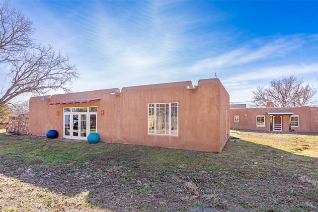 12 La Vega, Galisteo, NM 87540
