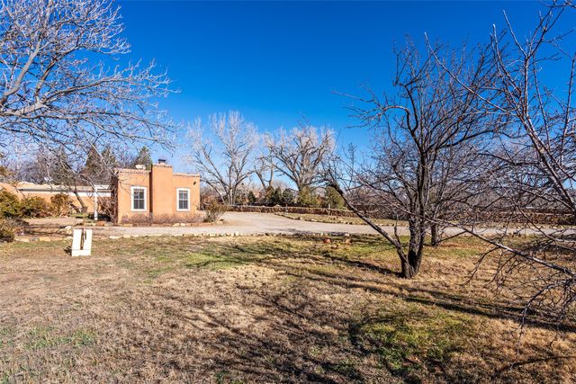 12 La Vega, Galisteo, NM 87540