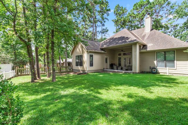3202 Pine Hollow Circle, Montgomery, TX 77356