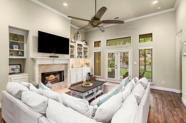 3202 Pine Hollow Circle, Montgomery, TX 77356