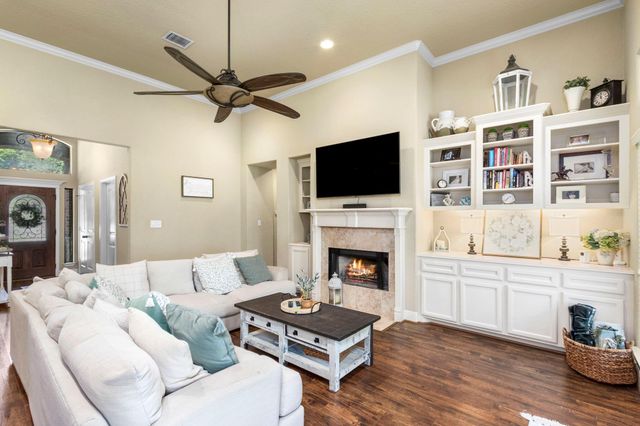 3202 Pine Hollow Circle, Montgomery, TX 77356