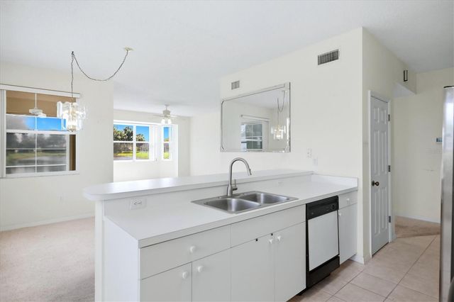 5056 OAK RUN DRIVE, Sarasota, FL 34243