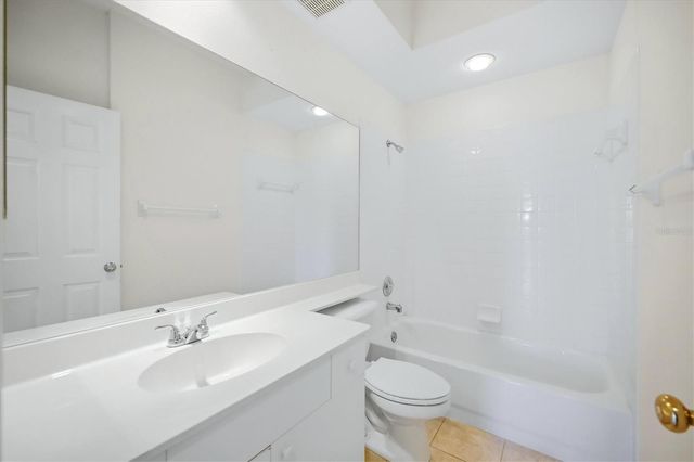 5056 OAK RUN DRIVE, Sarasota, FL 34243