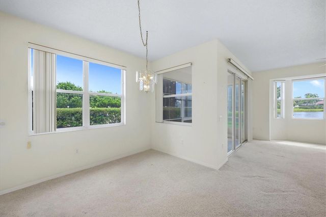 5056 OAK RUN DRIVE, Sarasota, FL 34243