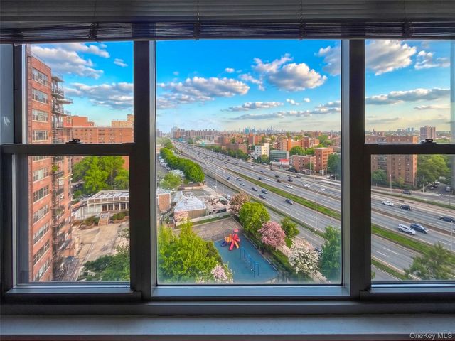 61-20 Grand Central Parkway C1100, Forest Hills, NY 11375