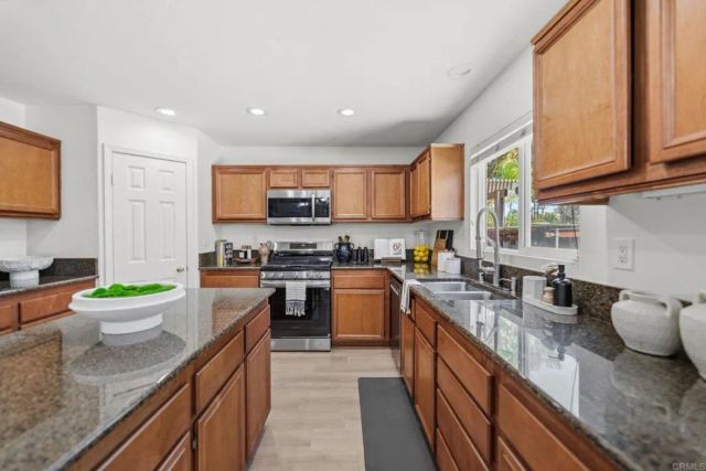 38098 Tranquila Ave, Murrieta, CA 92563