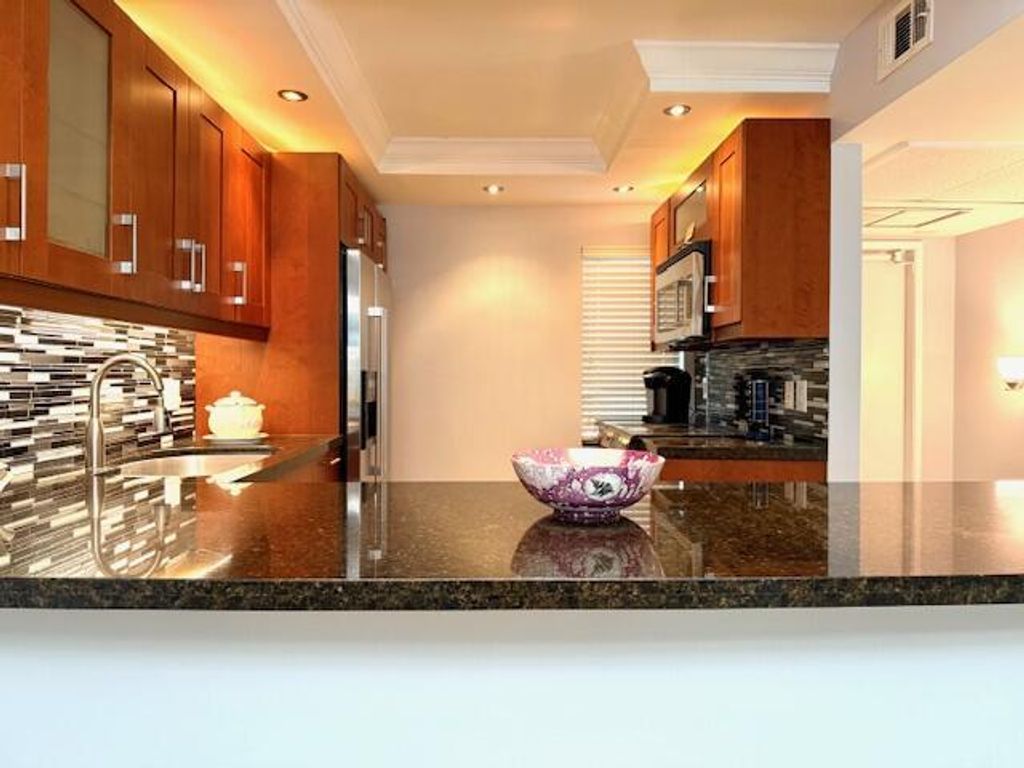 3080 N Course Drive 202, Pompano Beach, FL 33069
