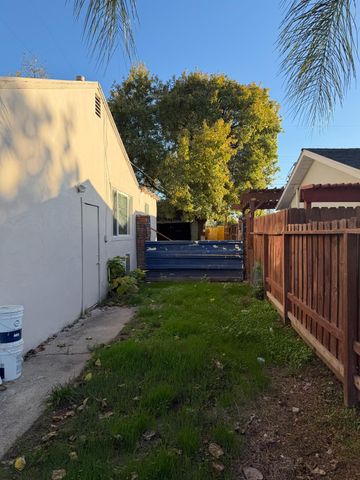 3636 27th Ave, Sacramento, CA 95820