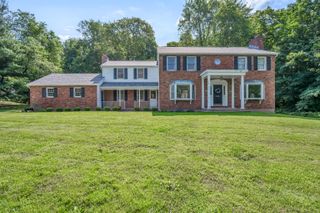 1 Pine Glen Terrace, Wallingford, CT 06492