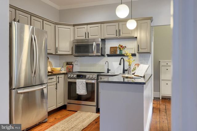 215 N LIME ST, Lancaster, PA 17602