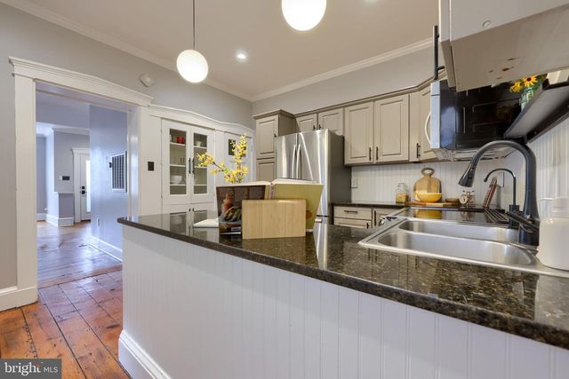215 N LIME ST, Lancaster, PA 17602