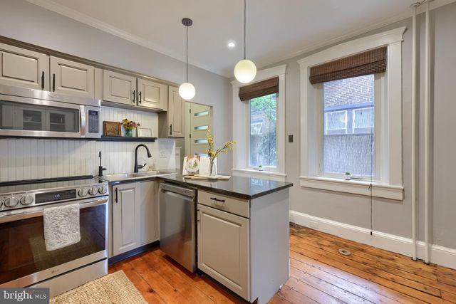 215 N LIME ST, Lancaster, PA 17602