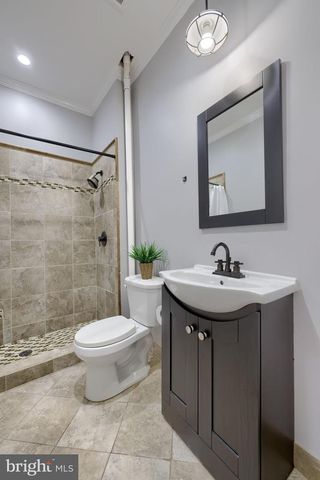 215 N LIME ST, Lancaster, PA 17602