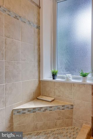 215 N LIME ST, Lancaster, PA 17602