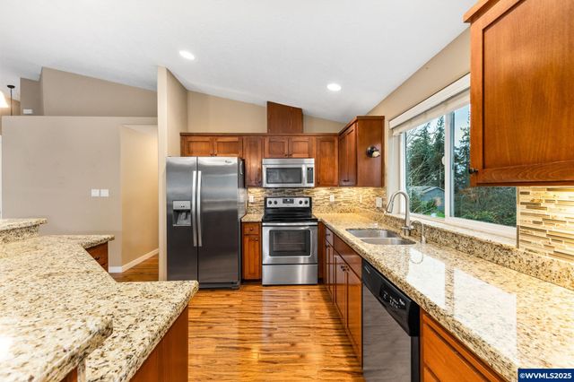 7255 Eastwood Dr SE, Turner, OR 97392