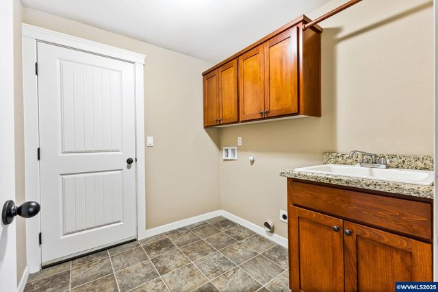 7255 Eastwood Dr SE, Turner, OR 97392