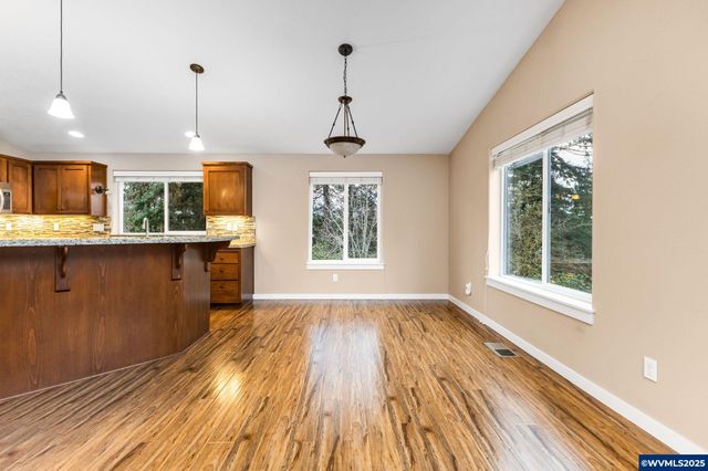 7255 Eastwood Dr SE, Turner, OR 97392