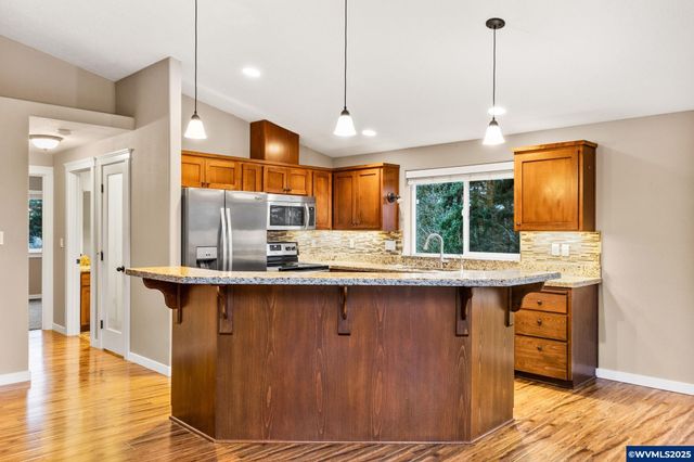 7255 Eastwood Dr SE, Turner, OR 97392