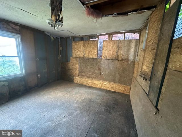 2715 N 12TH ST, Philadelphia, PA 19133