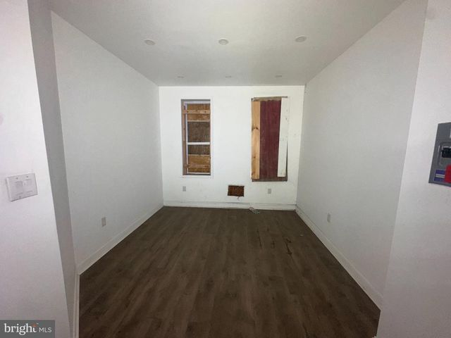 2715 N 12TH ST, Philadelphia, PA 19133