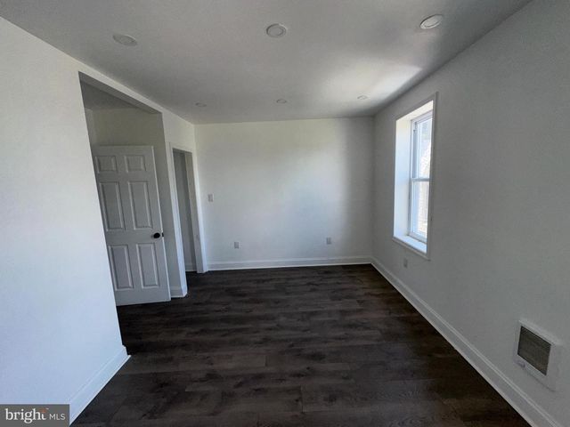 2715 N 12TH ST, Philadelphia, PA 19133