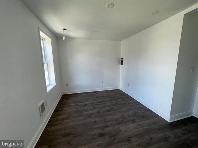 2715 N 12TH ST, Philadelphia, PA 19133