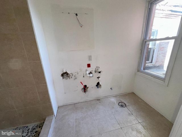 2715 N 12TH ST, Philadelphia, PA 19133