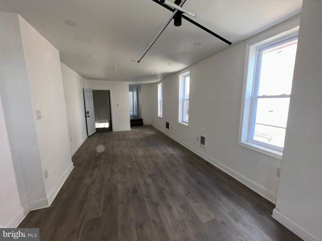 2715 N 12TH ST, Philadelphia, PA 19133