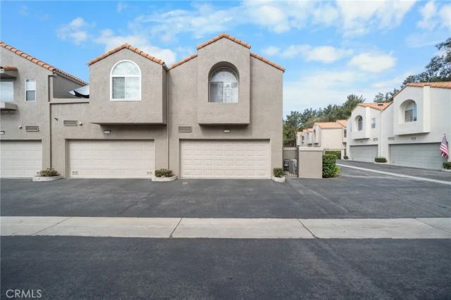 22320 Mission Circle 92, Chatsworth, CA 91311