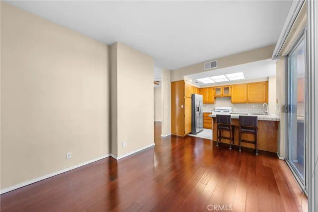 22320 Mission Circle 92, Chatsworth, CA 91311