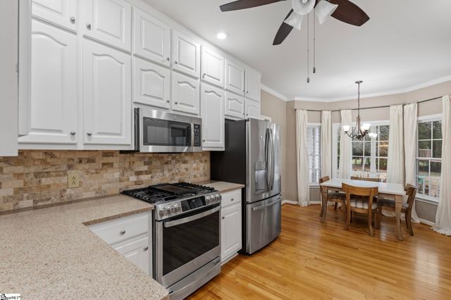 204 Windrow Lane, Fountain Inn, SC 29644