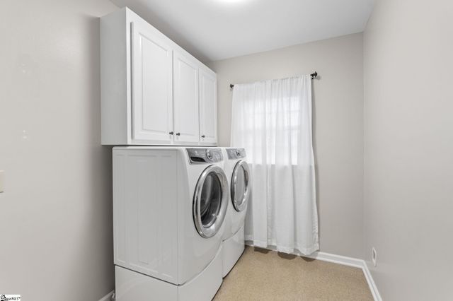 204 Windrow Lane, Fountain Inn, SC 29644