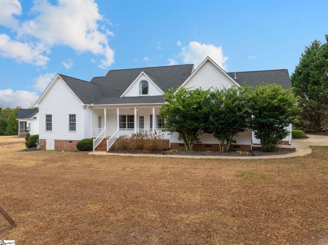 204 Windrow Lane, Fountain Inn, SC 29644