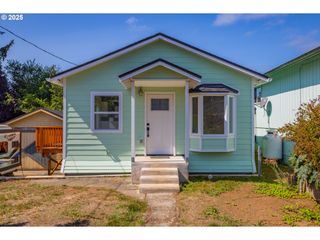 1175 N DEAN St, Coquille, OR 97423