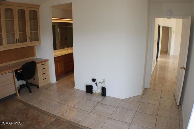 704 Wind Willow Way, Simi Valley, CA 93065