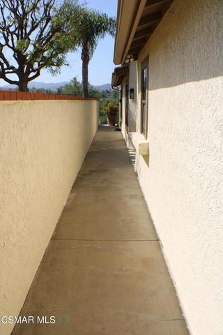 704 Wind Willow Way, Simi Valley, CA 93065
