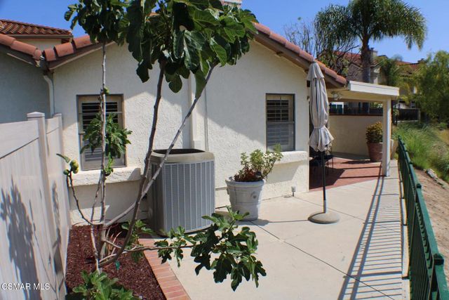 704 Wind Willow Way, Simi Valley, CA 93065