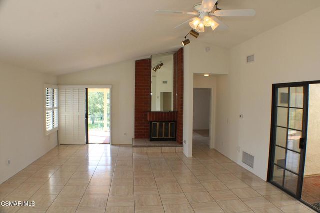 704 Wind Willow Way, Simi Valley, CA 93065